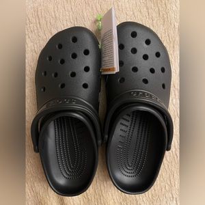 Unisex crocs women’s size 11 / men’s size 9 NWT BLACK